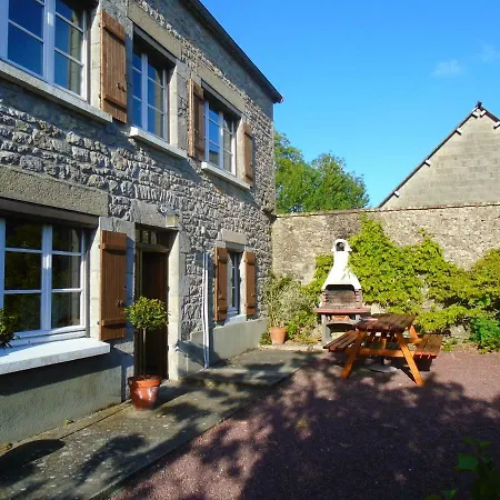 Feriehus La Fermette Montchaton